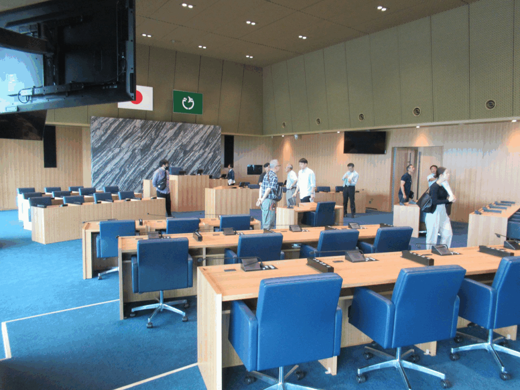 袖ヶ浦市庁舎_議会場