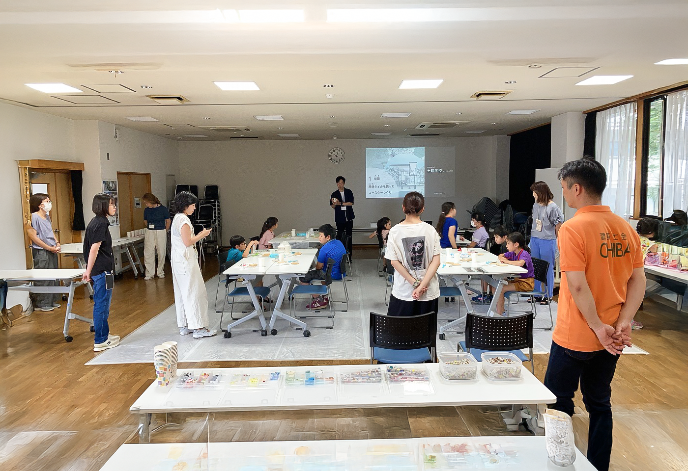 廃材タイルを利用したコースター作り